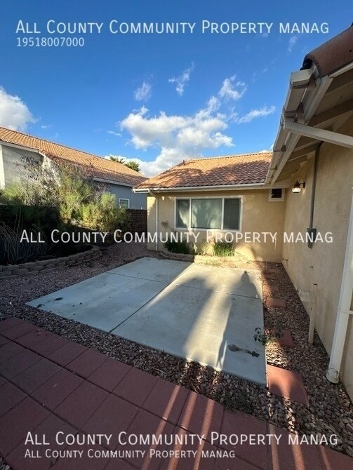 Building Photo - 1857 Creekside Dr