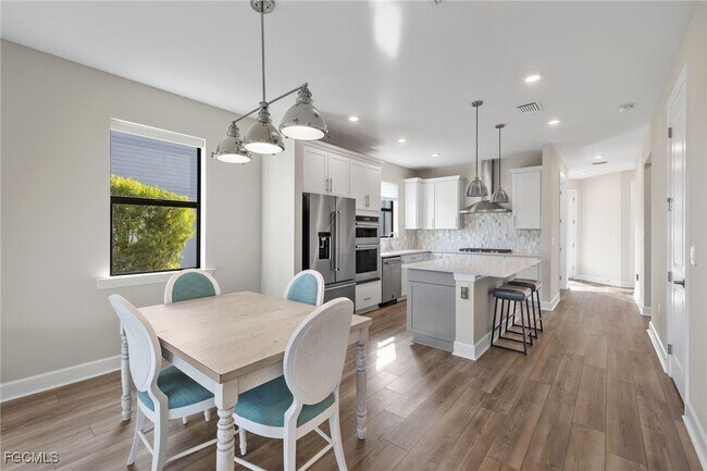 Building Photo - 20088 KIngmont Dr