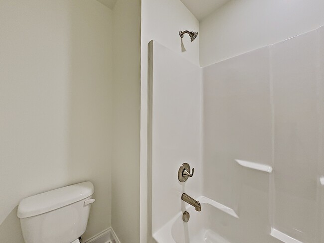 Building Photo - 312 Elmhurst Dr