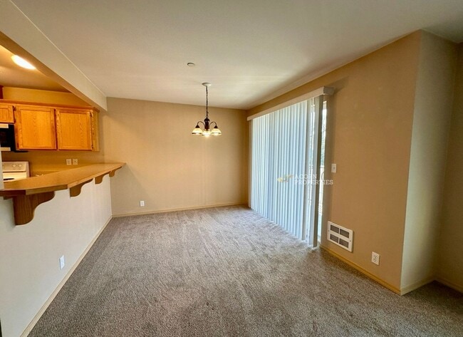 Building Photo - 1670 SW Mulberry Pl