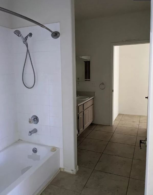 Building Photo - 600 W Grove Pky