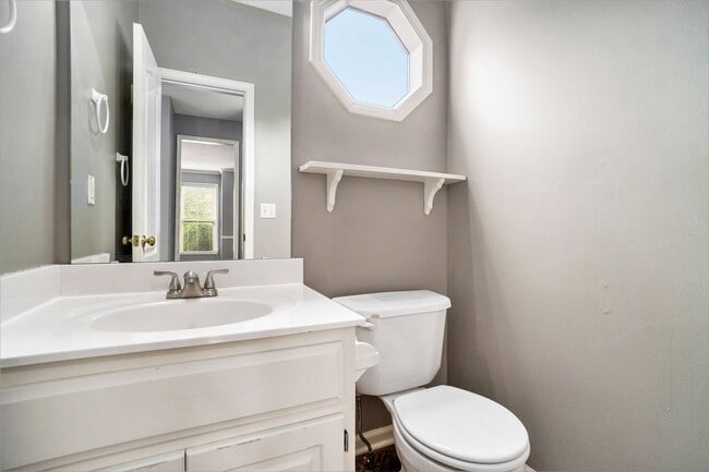 Building Photo - 4 Bed 3 Bath home in BlueValley