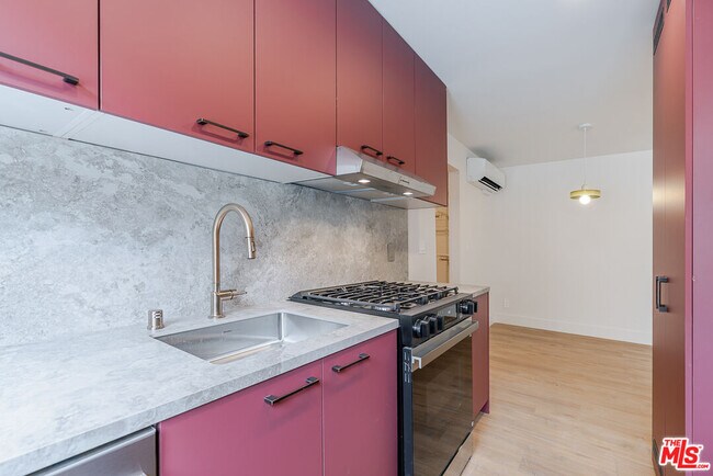 Building Photo - 12425 Texas Ave