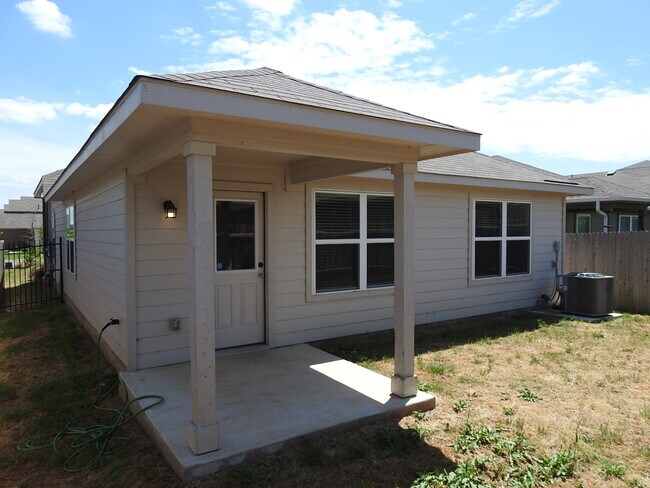 Building Photo - 621 Callahan Ln