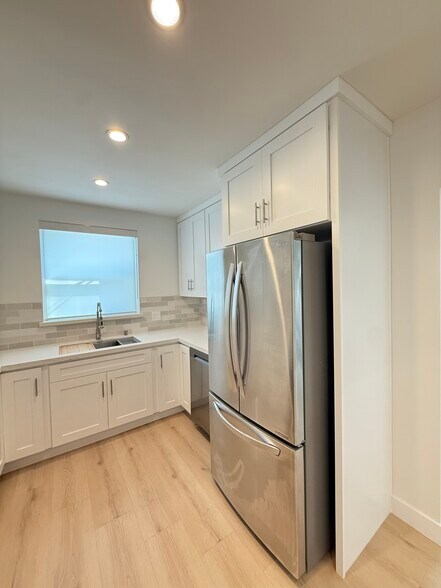 Building Photo - 3702 Somerset Dr