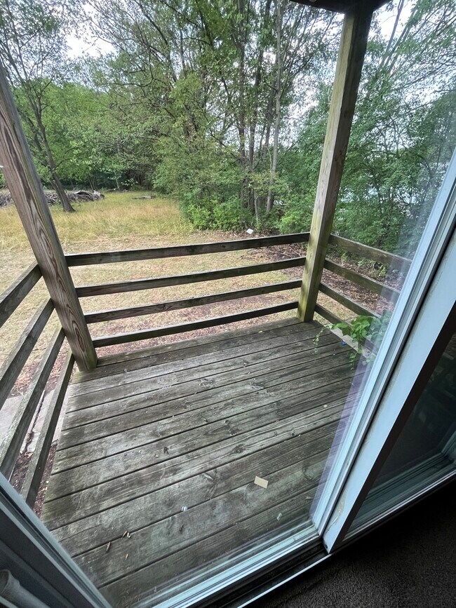 Balcony / Deck Area - 13 Bancker Ave