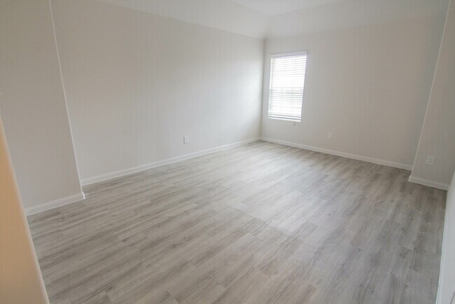 Building Photo - 5327 Gouldburn River Dr