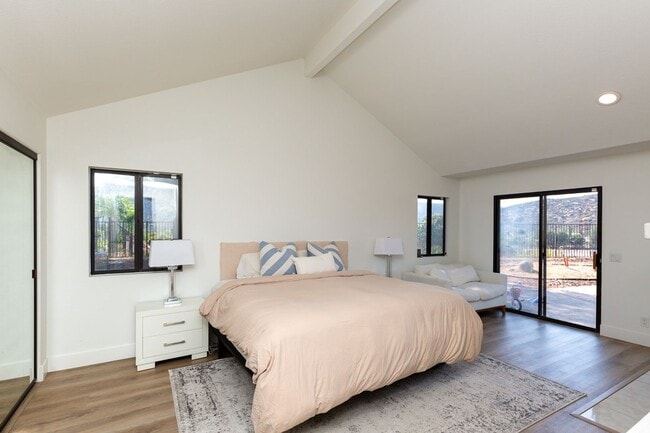Building Photo - 5 Bed, 4 Bath in the Beautiful Alpine