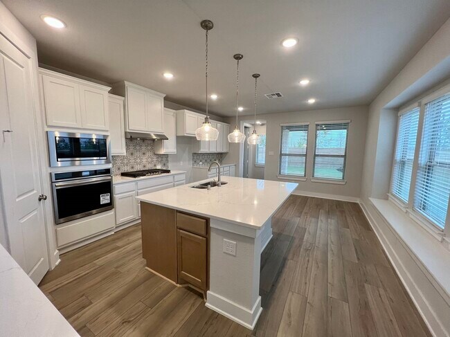 Building Photo - 18426 Palmetto Vw Dr