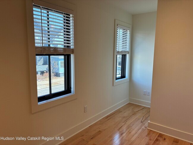 Building Photo - 217 State St