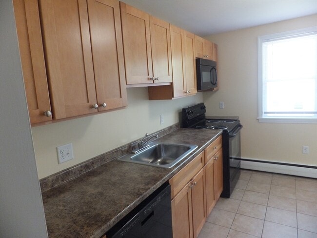 Building Photo - 115 Chubbuck St