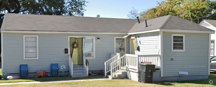 Building Photo - 2632 Foster St