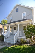 Building Photo - 416 Bridge St