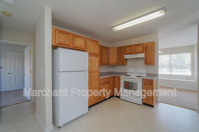 Building Photo - 335 Woodlark St