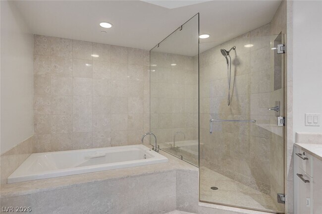 Building Photo - 322 Karen Ave