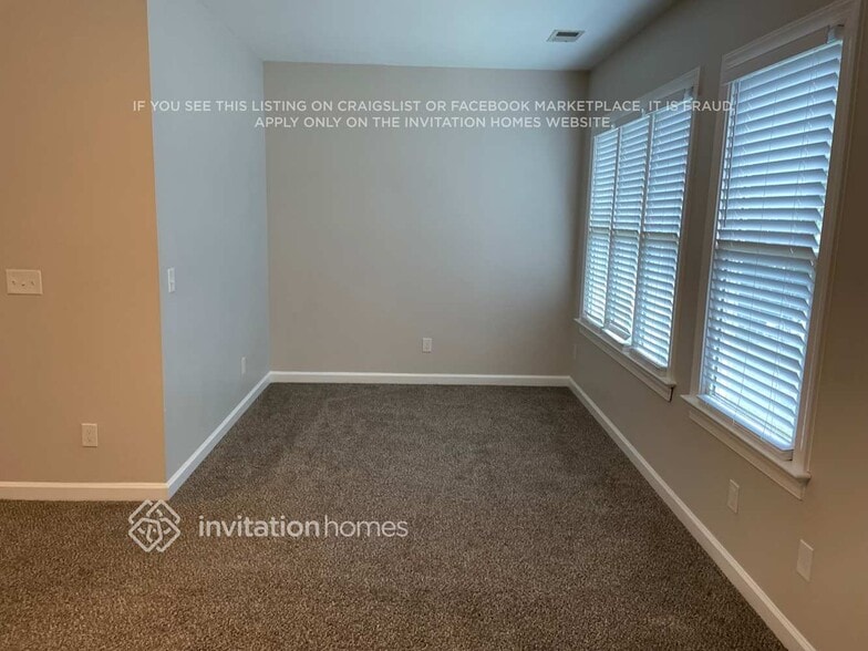 Building Photo - 11112 Ridge Oak Dr