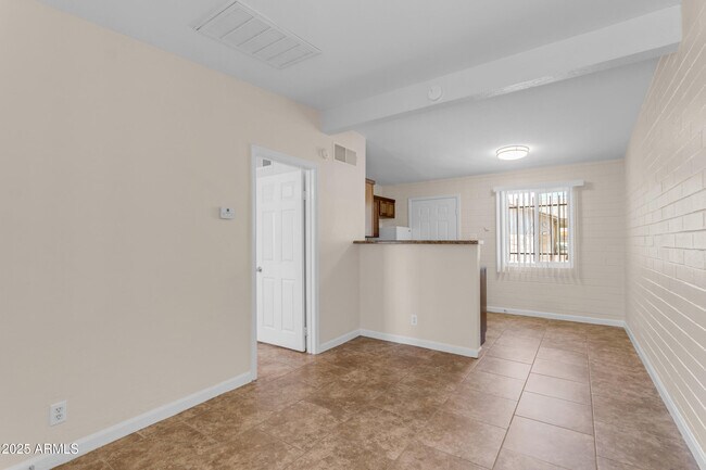 Building Photo - 502 North 11th St