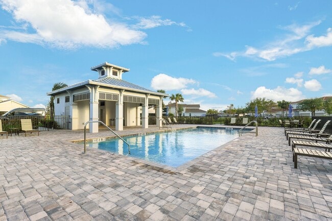 Building Photo - 14081 Heritage Landing Blvd