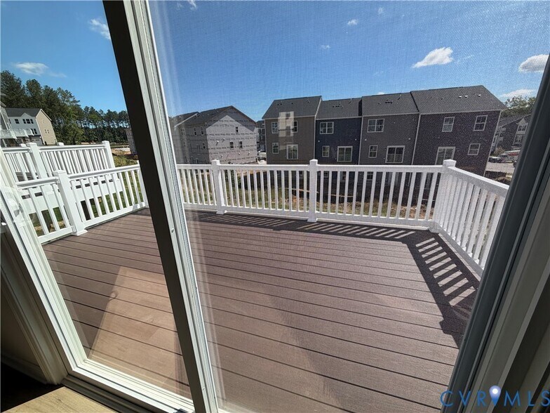 Building Photo - 8761 Pioneer Hl Dr