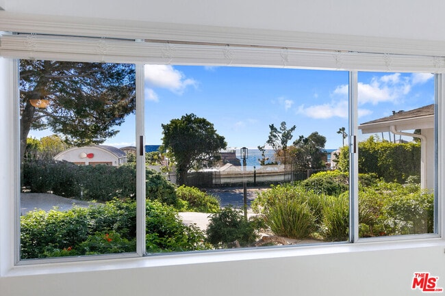 Building Photo - 31617 Broad Beach Rd