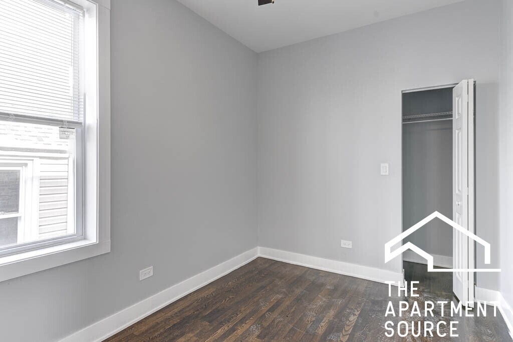 Building Photo - 2935 N Lawndale Ave