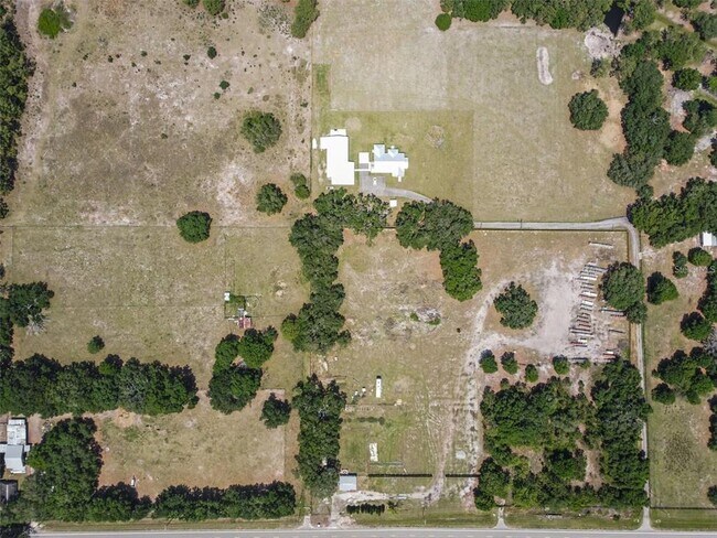 Building Photo - 18050 FL-62