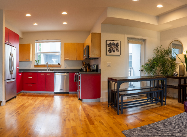 Building Photo - 3356 Tejon St