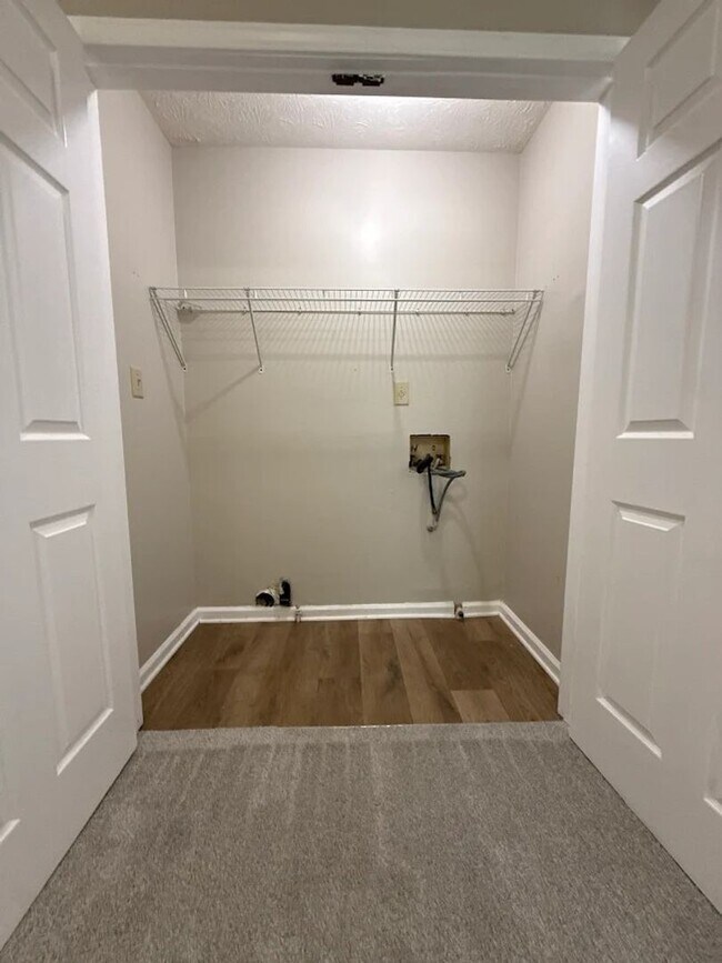 Building Photo - Beautiful 4 Bedroom Lithonia Home!