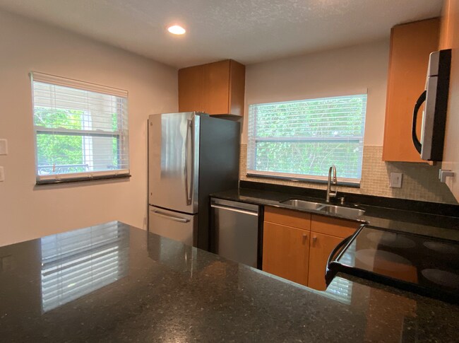 Building Photo - 476 Santa Cruz Pl NE
