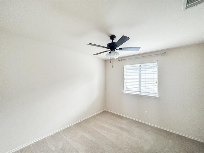 Building Photo - 7810 Squirrel Hollow Dr