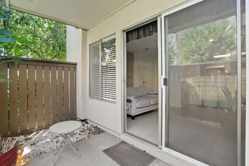 Building Photo - 3701 Colonial Dr