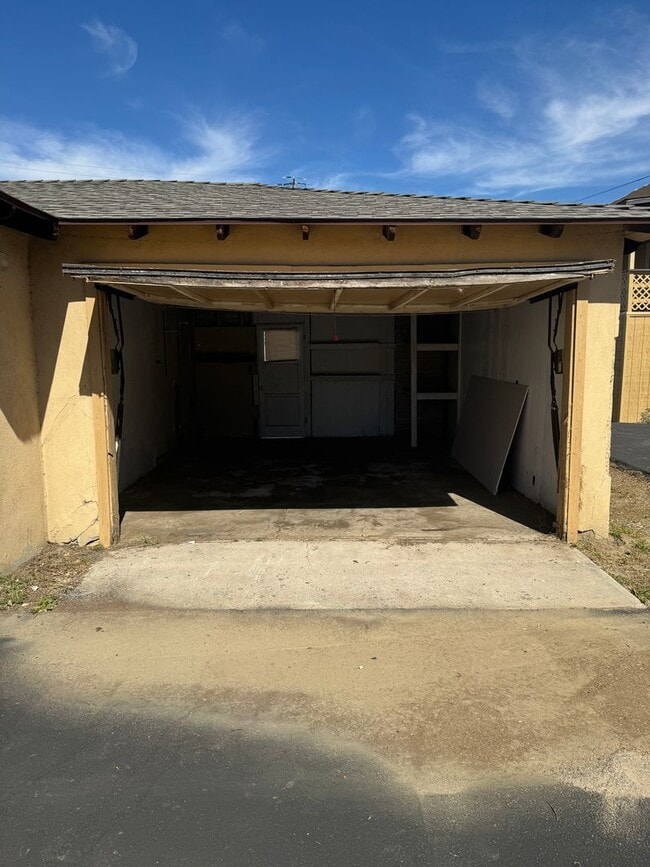 Building Photo - 10535