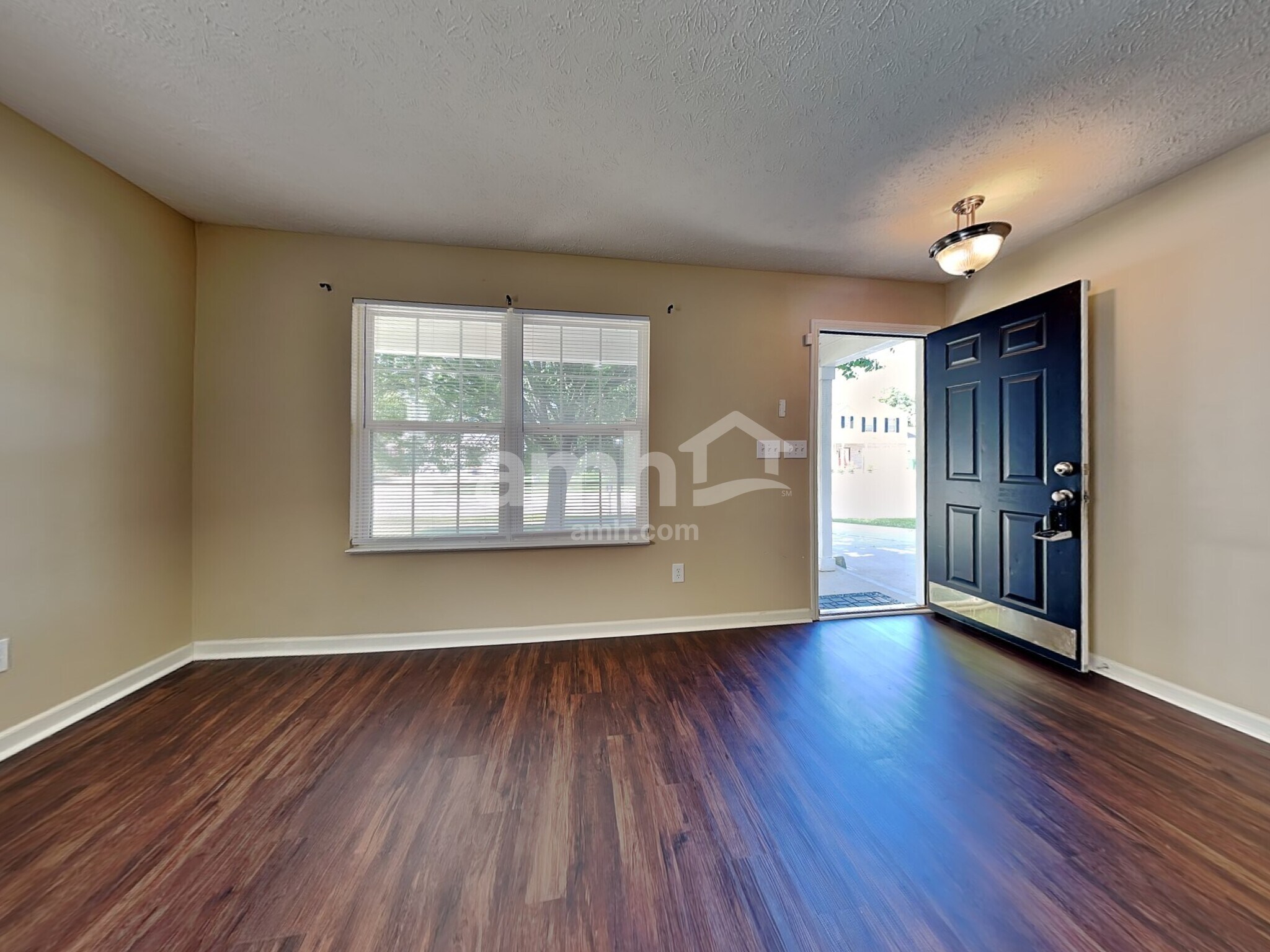 Building Photo - 6739 Shanghai Cir