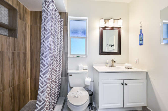 Building Photo - 253 2nd Ave