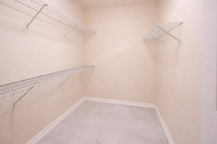 Master Closet - 1639 Churchill Ln