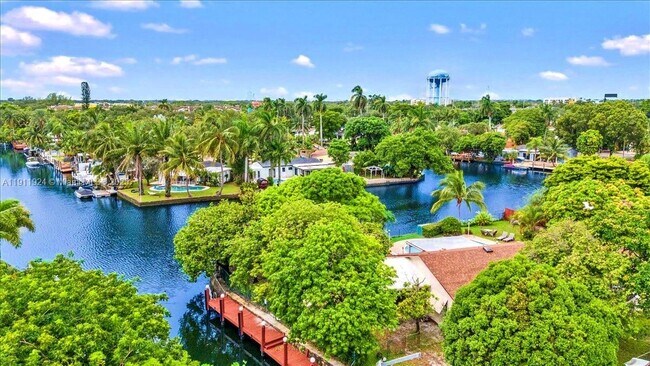 Building Photo - 2650 Scott St