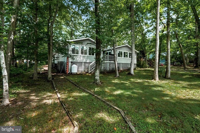 Building Photo - 137 Eagle Ct