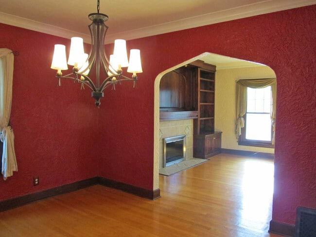 Building Photo - Four Bedroom Home in Milwood