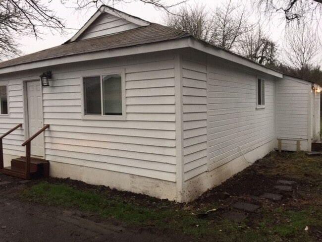 Building Photo - STATUS: PENDING APPLICATION- R258A | $1095