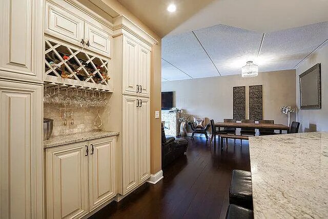 Building Photo - 8727 W Bryn Mawr Ave