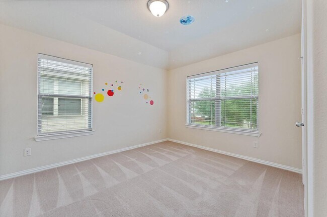 Building Photo - 26116 Chivalry Ct