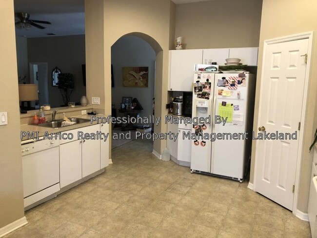 Building Photo - South Lakeland 3 Bedroom with Bonus