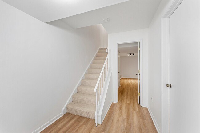 Building Photo - 7428 Chummley Ct
