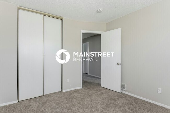 Building Photo - 3 Bedroom Pet-Friendly Home in LITTLETON, CO with Main Street Renewal