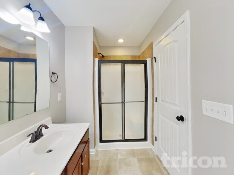 Building Photo - 31 Burr Oak Cir