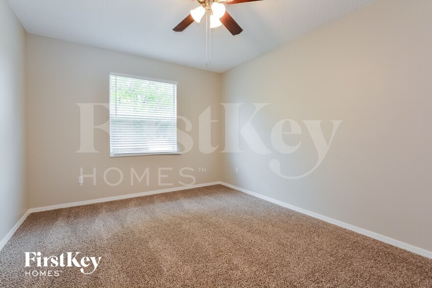 Building Photo - 3960 Andover Cay Blvd