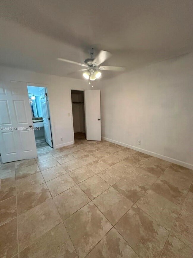 Building Photo - 3330 Pinewalk Dr N