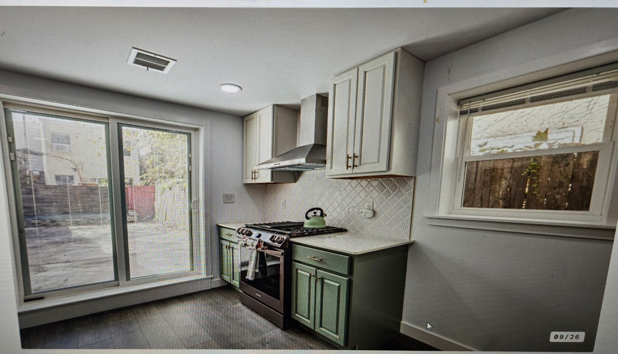 Building Photo - 2070 E Dauphin St