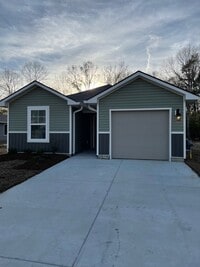 Building Photo - 33401 Hyacinth St