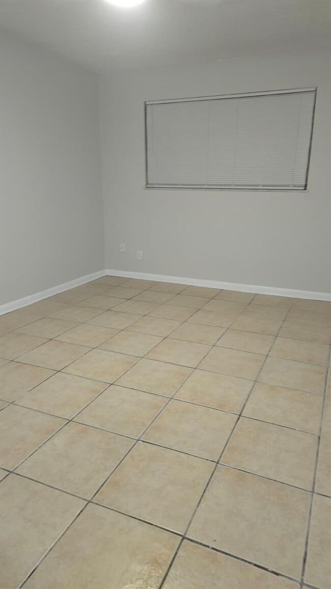 Building Photo - 1875 40th Ave